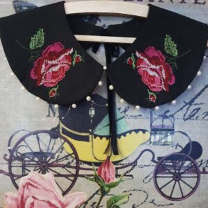 Vintage tikitud roosi-ja pärlitega krae